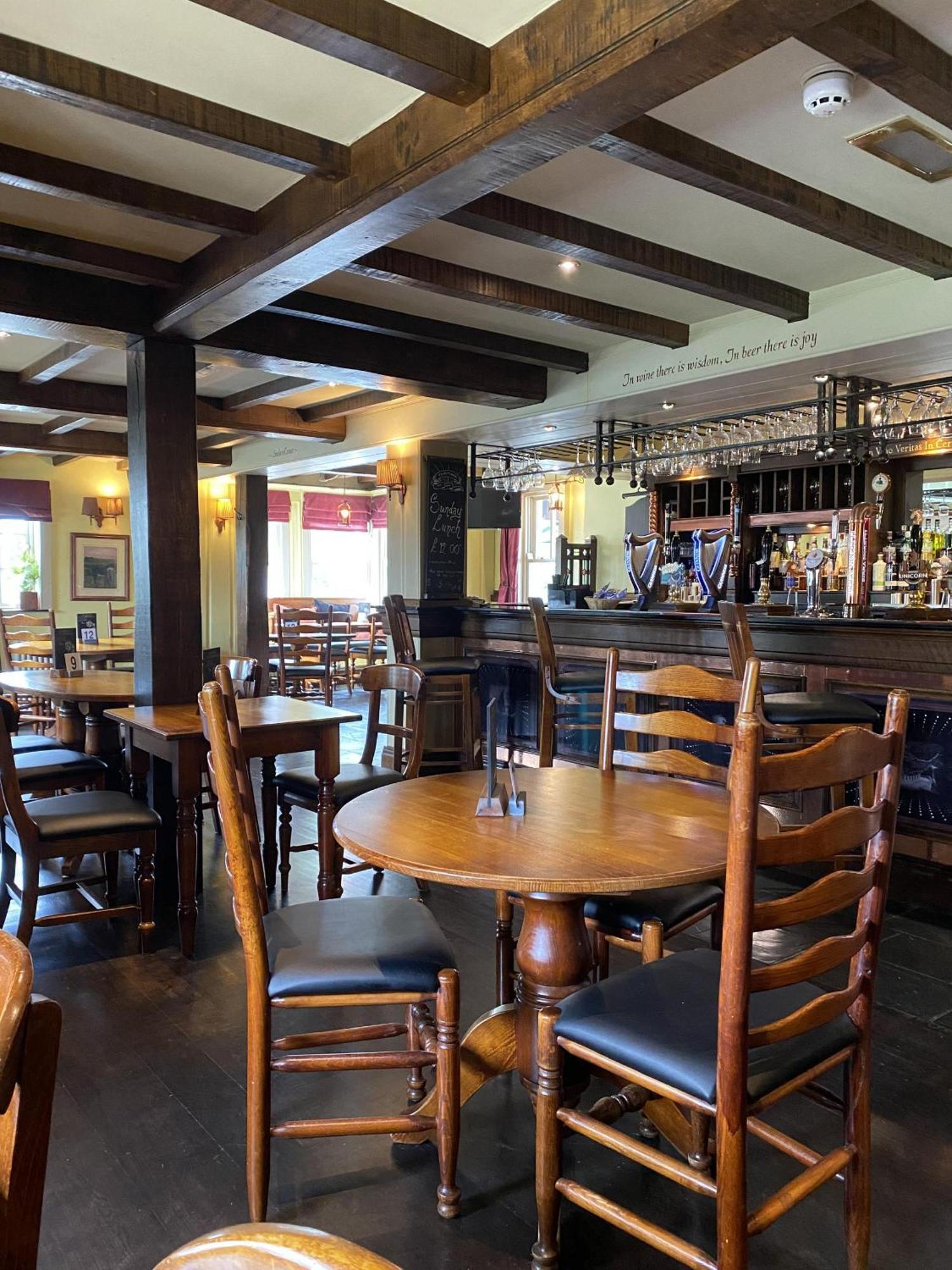 The Windmill Inn ナッツフォード エクステリア 写真