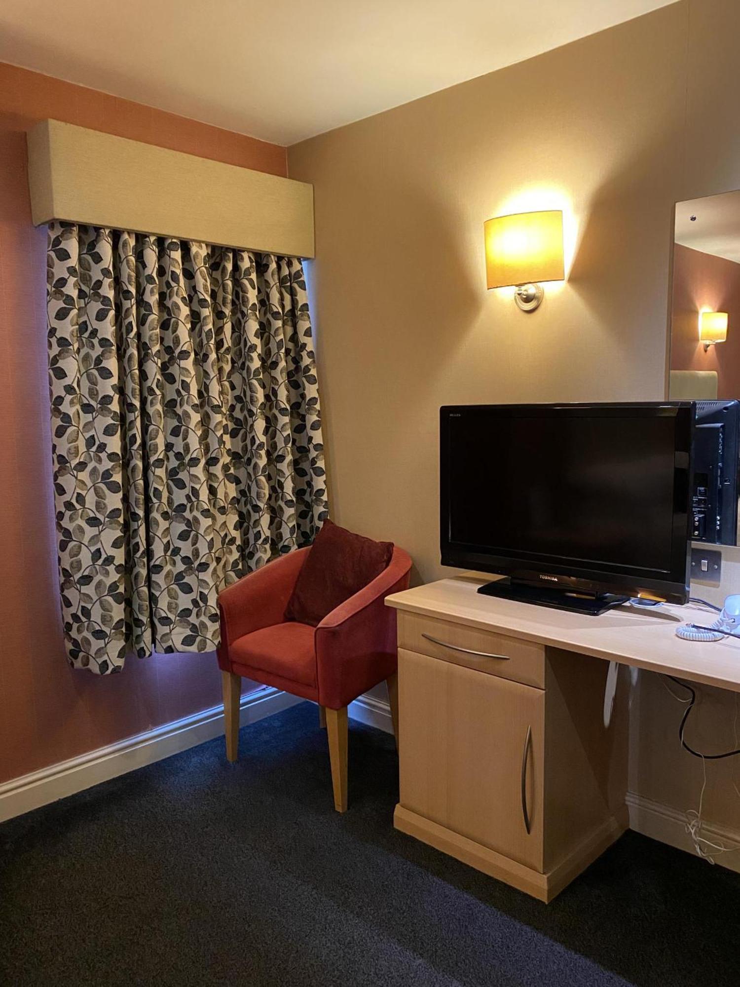 The Windmill Inn ナッツフォード エクステリア 写真